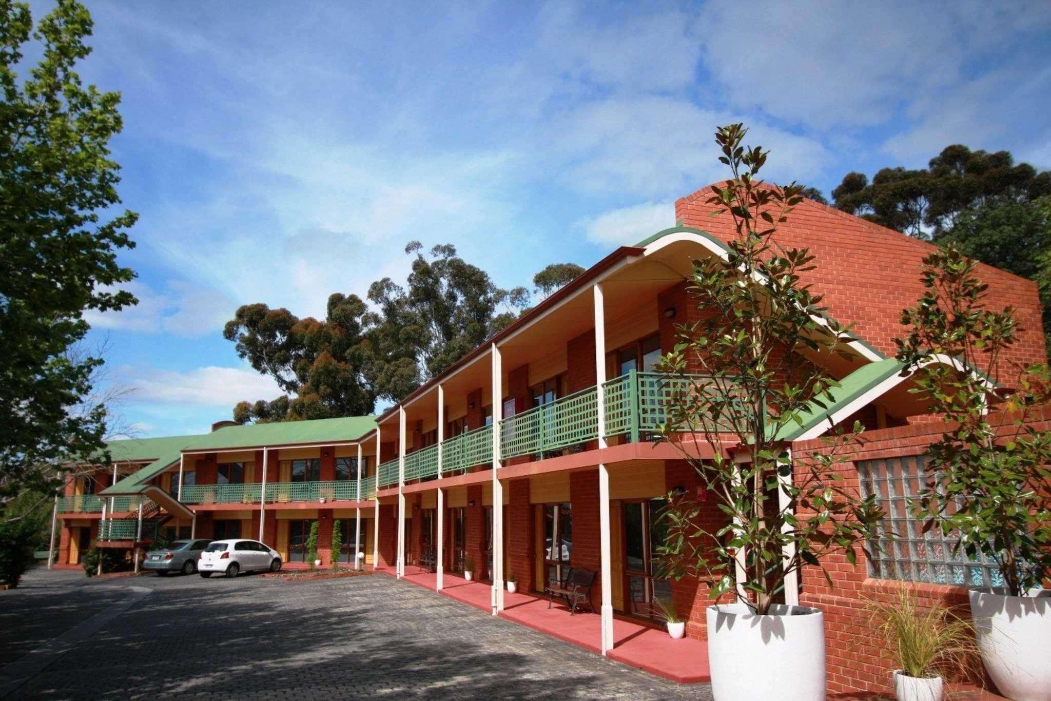 Comfort Lady Augusta Swan Hill